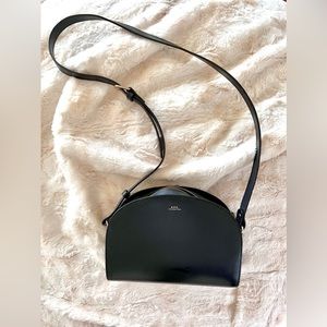 APC leather Demi-line bag with adjustable strap in Navy